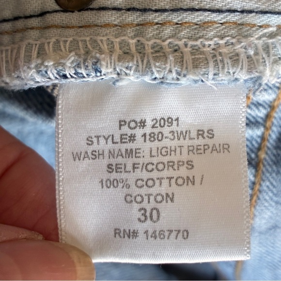 Re/Done Originals Jeans Light Repair Distressed
Size 30 - Picture 9 of 14